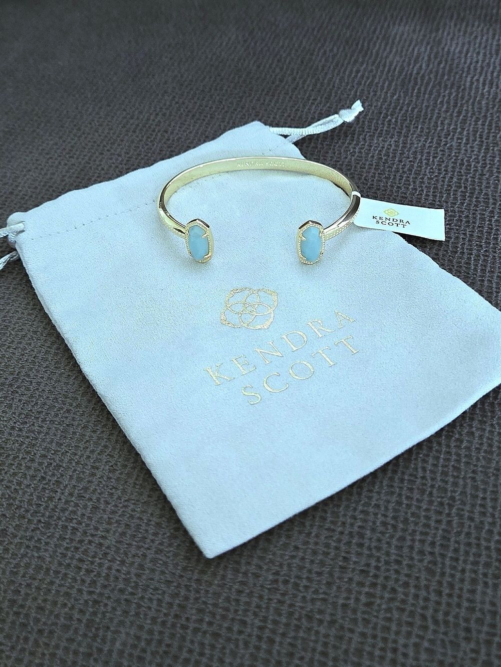 Kendra Scott Gold💛 "Elton" Cuff Bracelet with Amazonite Stones - NWT - Picture 15 of 16